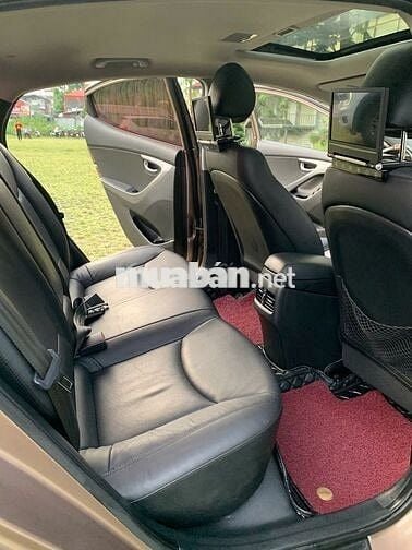 Hyundai Elantra 2014 1.8 AT - 979999 km