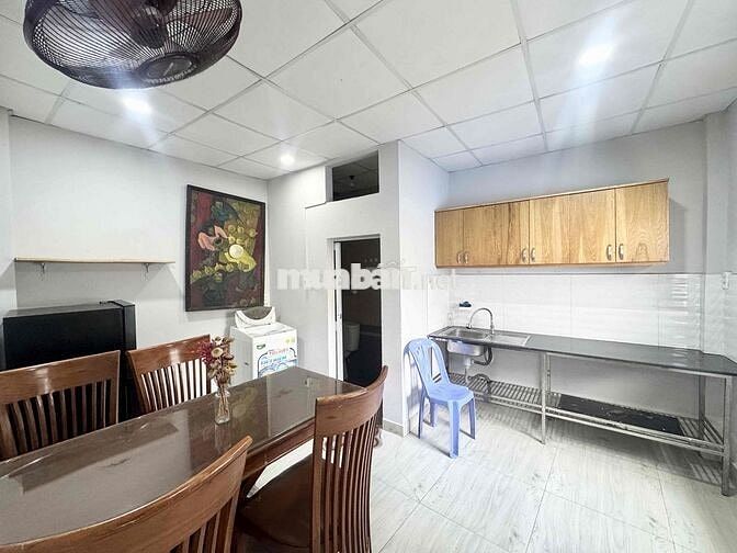 Nhà Nguyên Căn Diện Tích Dụng 60m2 Có Ban Công FullNT Trống Sẵn