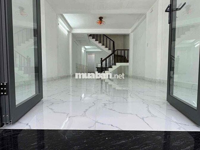 Cho thuê nhà nguyên căn mặt tiền phường 10 Q6