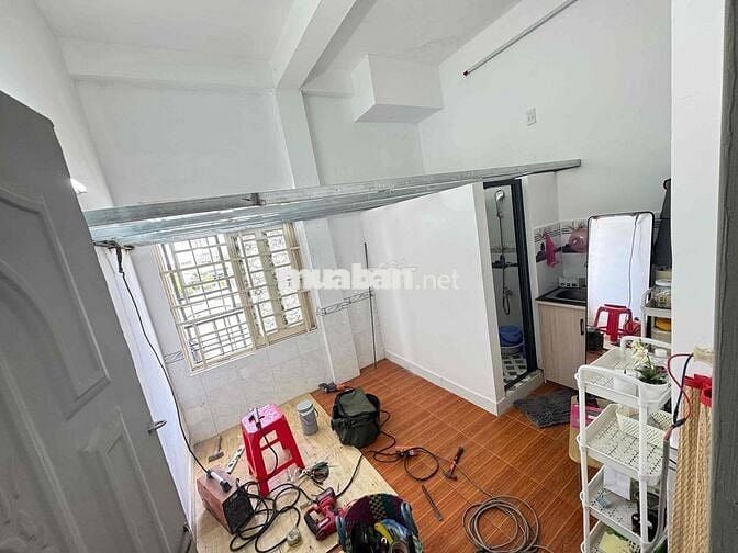 Phòng giá rẻ 2.4tr - 2.7tr có gác, kệ bếp ngay Aeon Tân Phú