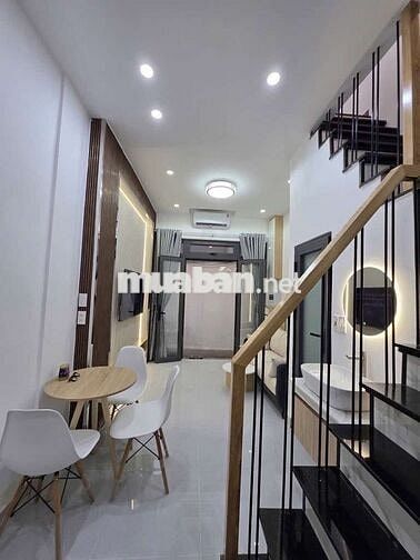 Q1, ngay C.A TPHCM, 2 tầng, DTSD 36m², cách 3 căn ra HXH, chỉ 4.65 tỷ