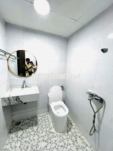Chính chủ bán căn hộ tòa HH4A Linh Đàm,66m2, 2N,2WC, giá 3,35 tỷ