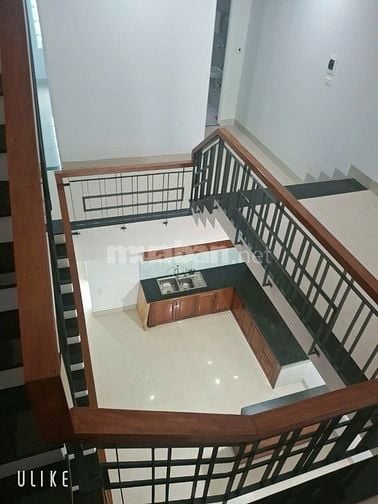 Bán nhà đường Đông Thạnh 2 . Đường 7,5m lề 10m. Cách Lê Đại Hành 50m .