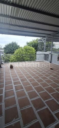 Bán nhà đường Đông Thạnh 2 . Đường 7,5m lề 10m. Cách Lê Đại Hành 50m .