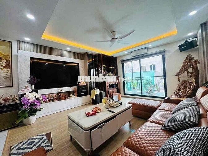 Nhà 5 tầng KĐT Văn Khê, phân lô ô tô đỗ tránh, có gara giá 14,5 tỷ.