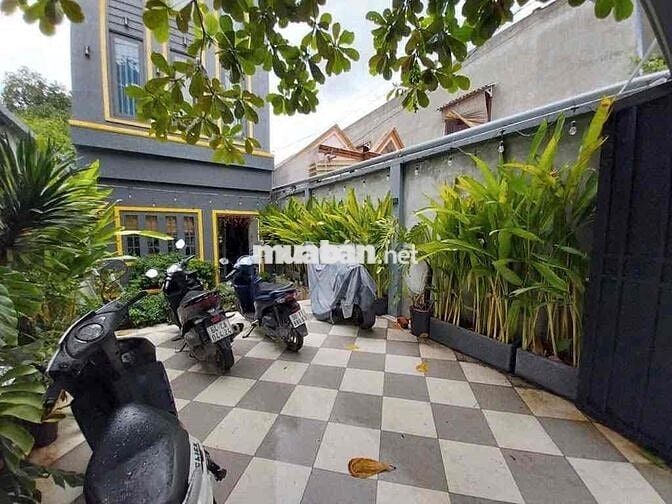 NHÀ MẶT TIỀN KINH DOANH-ĐANG CHO THUÊ 150TR/1THÁNG.