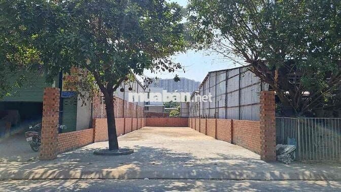chính chủ cần bán lô đất MT vĩnh phú 38. DT 313m2 cách bờ kè sông 150m