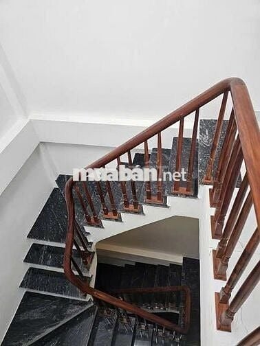 cho thuê nhà mới nguyên căn 4 tầng ở La phù. 7,5tr/tháng