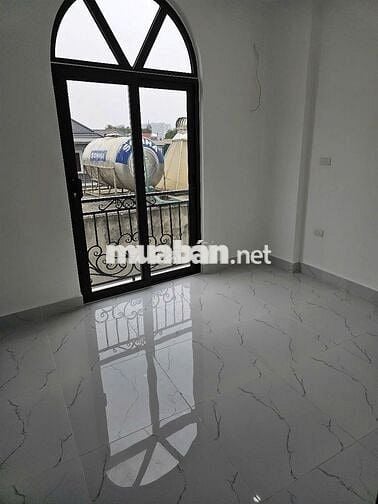 cho thuê nhà mới nguyên căn 4 tầng ở La phù. 7,5tr/tháng