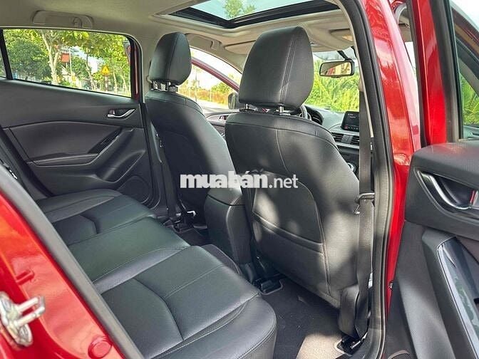 Mazda 3 2018 1.5 AT Sedan - 52000 km