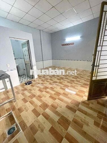Phòng trọ rộng 45 m2 có thể đậu ô tô