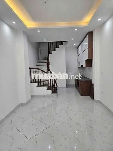 cho thuê nhà mới nguyên căn 4 tầng ở La phù. 7,5tr/tháng
