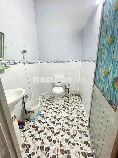 Phòng trọ rộng 45 m2 có thể đậu ô tô