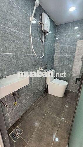 Cho thuê CHDV MINI gần Phạm Văn Đồng. Mới tinh.có cửa sổ thoáng mát