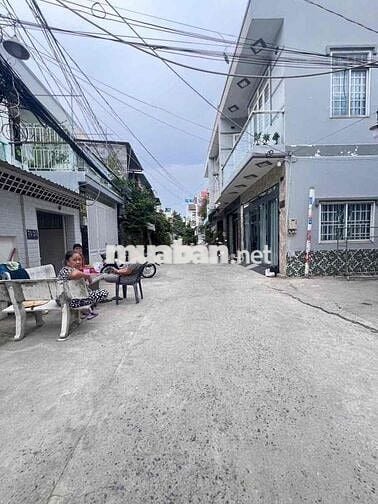 🟣🟣🟣🟣🟣 NHÀ NGUYÊN CĂN HẺM 71 KHO C CÓ SÂN ĐẬU XE HƠI 🟣🟣🟣🟣🟣🟣