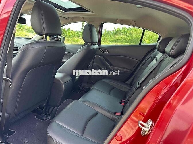Mazda 3 2018 1.5 AT Sedan - 52000 km