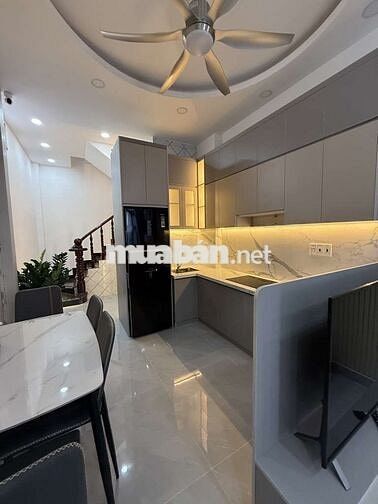 Nhà Mới 3 PN, Nội Thất Cao Cấp
