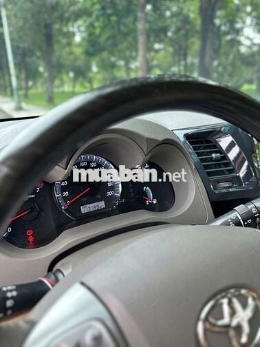 Toyota Fortuner 2013 2.7V 4x2 - 113000 km