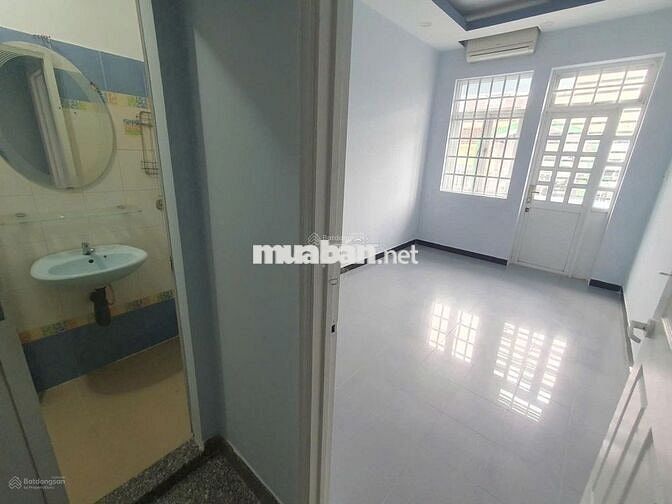 🏠 MT Đường Số 3 – CX Đô Thành, Q3