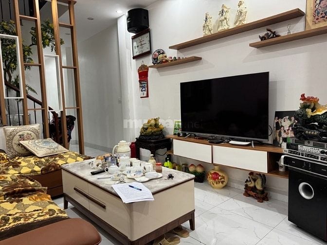  BÁN NHÀ THƯỢNG THANH 50M2. 4 PHÒNG NGỦ. Ô CHỜ THANG MÁY. 6.5 TỶ - Vị 