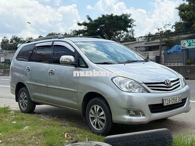 Toyota Innova 2009 G - xe gd máy zin keo chỉ zin