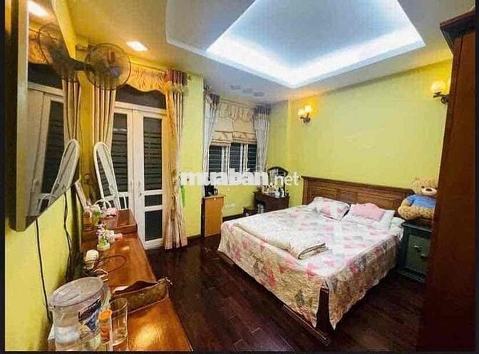 Bán nhà ở Mễ Trì. Oto đỗ cửa Dt: 52m x Mt: 4.5m Phường Từ Liêm