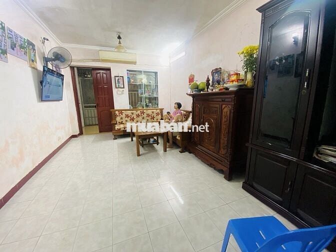 HIẾM! CẦU GIẤY 75M NHÀ TT TẦNG 1, Ô TÔ ĐẬU ĐỖ NGÀY ĐÊM - 2 NGỦ, 4,7 TỶ