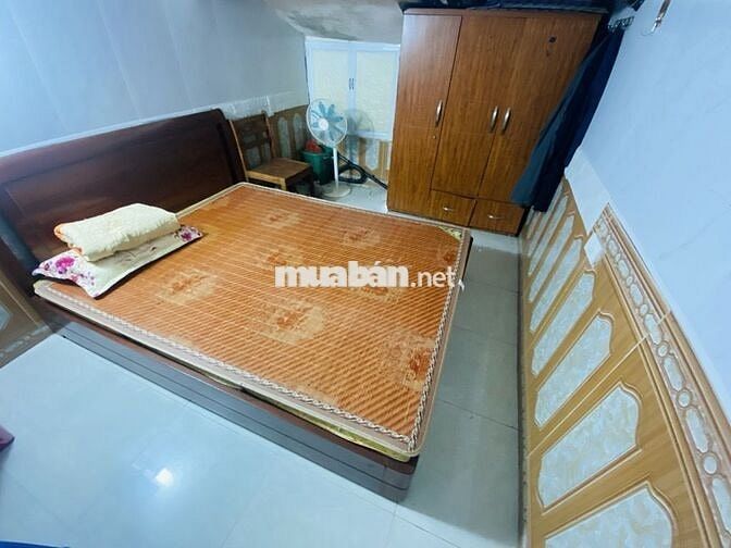 HIẾM! CẦU GIẤY 75M NHÀ TT TẦNG 1, Ô TÔ ĐẬU ĐỖ NGÀY ĐÊM - 2 NGỦ, 4,7 TỶ