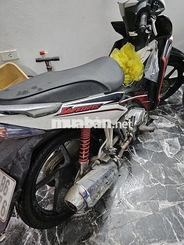 Nhà chật nên cần bán xe