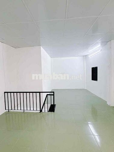 Nhà bán 20thuoc Hoàng Diệu Q.4