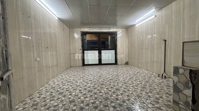 Cho thuê nhà 30m² x 4 tầng gần chợ Gia Lâm, phường Ngọc Lâm, Long Biên