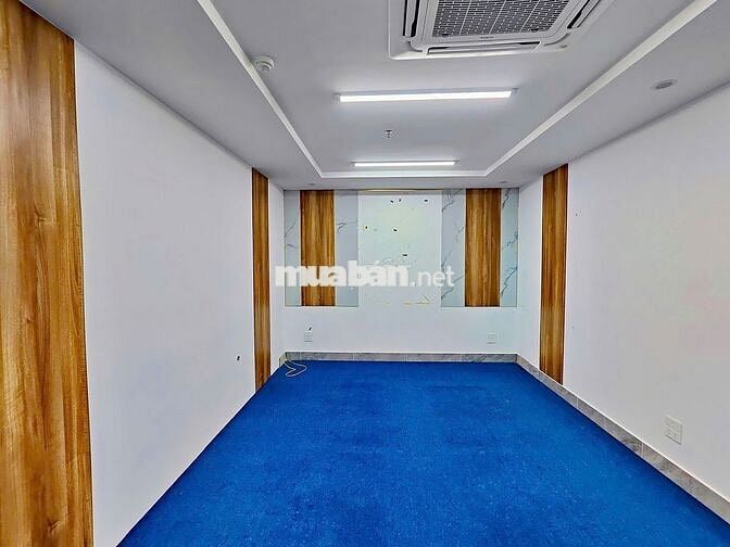 Chính chủ cho thuê VP 120m2 mt 10m, ô tô đỗ cửa, vào luôn, CẦU GIẤY