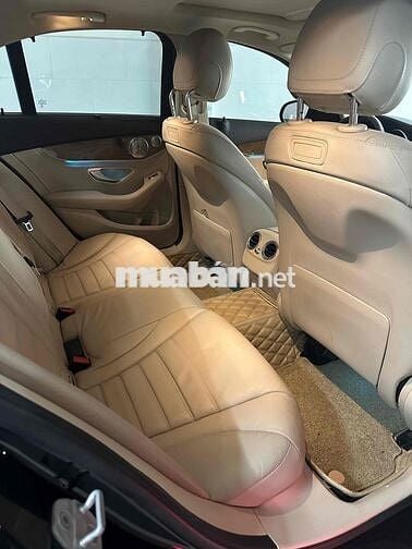 Mercedes Benz C Class 2015 C250 - 75000 km