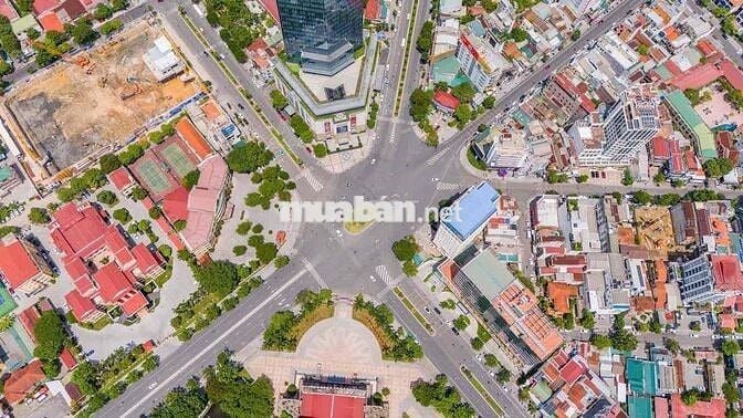 Cho Thuê Nhà 3 Tầng Mặt Tiền Ngay Sát VinCom Huế