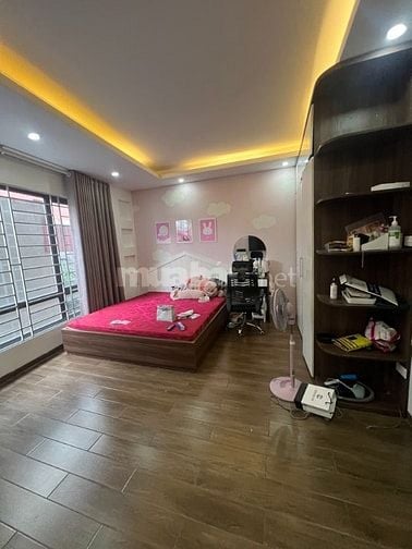 NGUYỄN VĂN CỪ. Ô TÔ. CÁCH MẶT PHỐ HƠN 5M. 100M CẦU CHƯƠNG DƯƠNG. 8.6 T