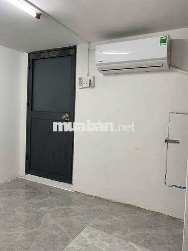 PHÒNG GIÁ RẺ- SẴN MÁY LẠNH- THÀNH CÔNG- 2TR5