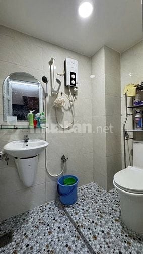 ** Giá 5,7 Tỷ TL [ 3,8 x 14 ] Vòng xoay Lê Đại Hành **