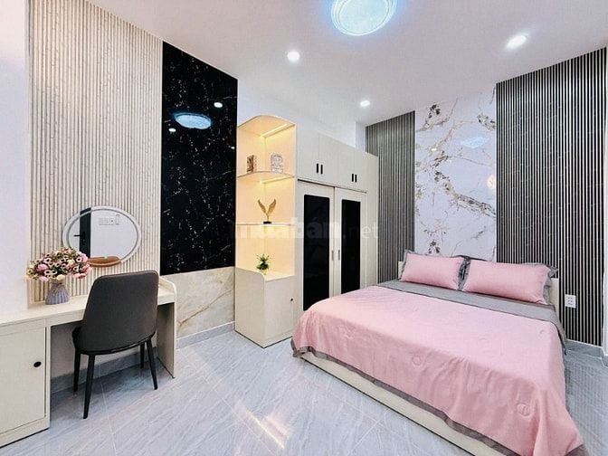 Nhà Giá Ngộp Hẻm Thành Thái p12, Quận 10 – Kinh Doanh , buôn bán