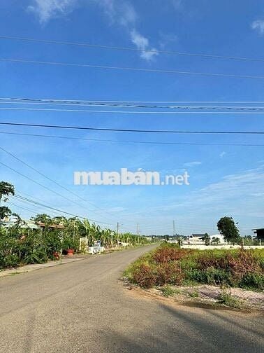 Chính chủ gửi bán đất đường 15 gần vòng xoay Hòa Long mới 126m2/1ty150
