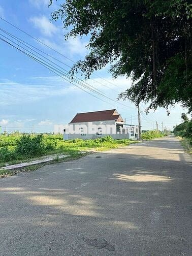 Chính chủ gửi bán đất đường 15 gần vòng xoay Hòa Long mới 126m2/1ty150