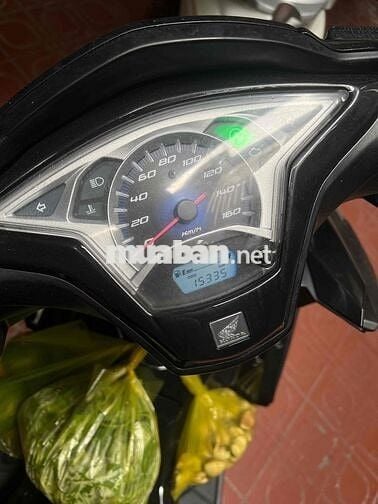 nhà có việc cần tiền mình cần bán lại xe ab 2015