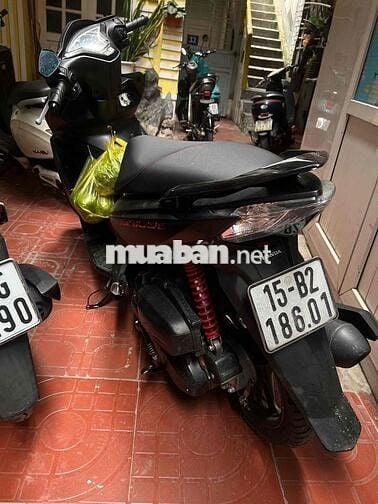 nhà có việc cần tiền mình cần bán lại xe ab 2015