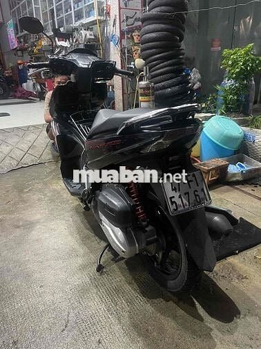 cần bán lại xe Air Blade đời 2019 bản đen nhám.