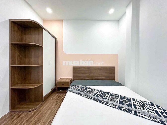 2PN BAN CÔNG, MẶT TIỀN TRẦN HƯNG ĐẠO QUẬN 5, GẦN CẦU NGUYỄN VĂN CỪ Q1