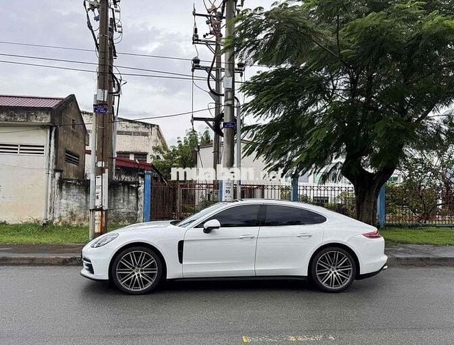 Porsche Panamera 2020 full kịch đồ màu trắng đỏ