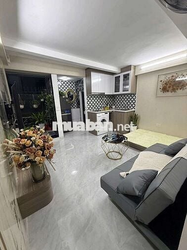 Bán tập thể tầng 1 - Phố Kim Mã - Gần Lotte Kim Mã - Giá 3.75 tỷ.