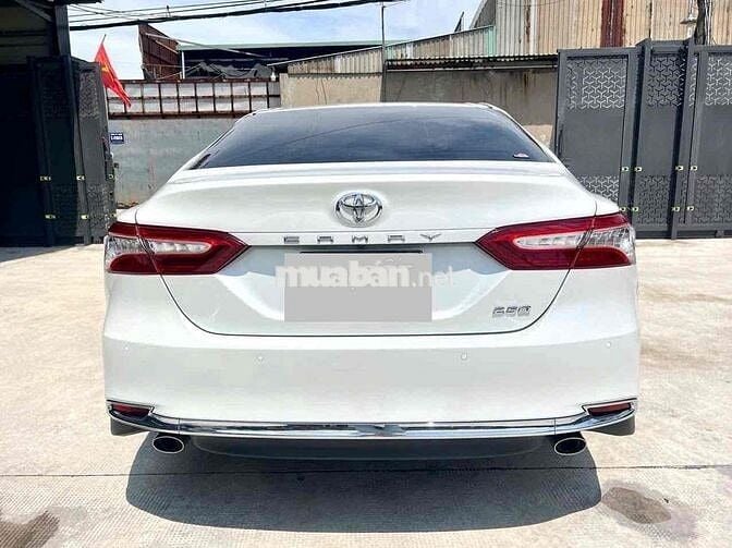 Toyota Camry 2021 2.5Q - 61000 km
