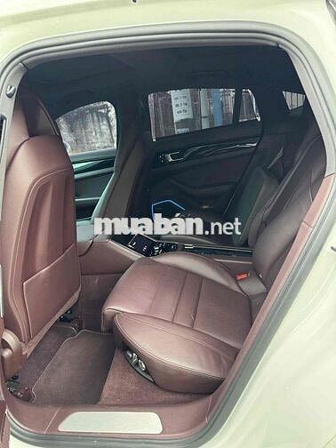 Porsche Panamera 2020 full kịch đồ màu trắng đỏ
