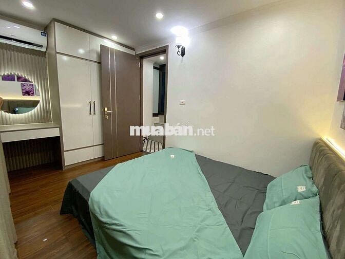 Bán Tập thể Phố Đội Cấn - Nhà đẹp Full nội thất - Giá 3.8 tỷ - 65m2