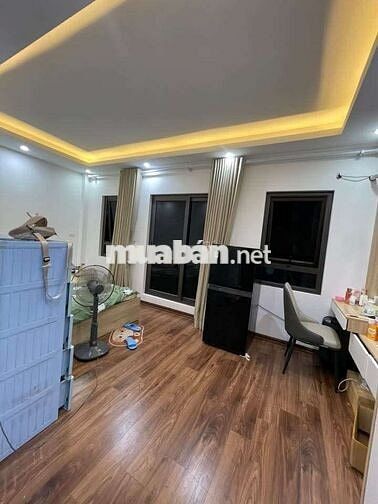 Hai Bà Trưng, diện tích 35m2, 5 tầng thang máy, mặt tiền 5,5m